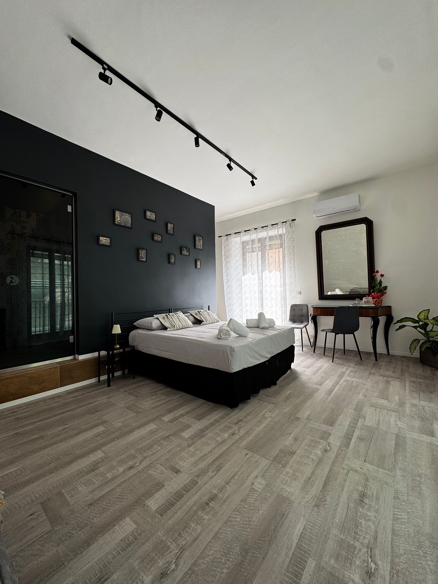 Anna's Room
