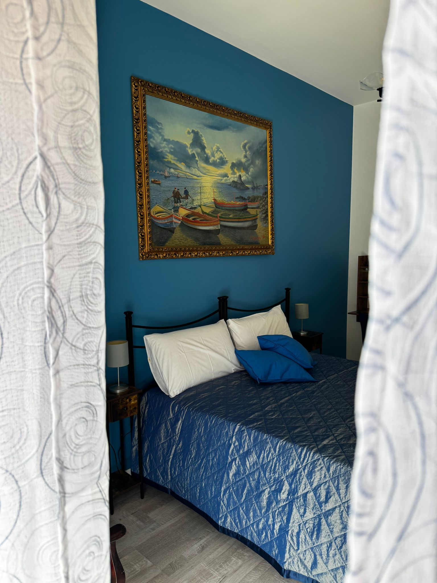 Roberto's Room